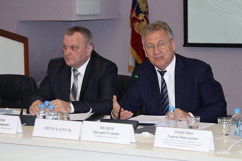 Михаил Жамойдик, Григорий Ивлиев